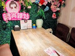 大堂-嗨辣小聚·盘锦河蟹·海鲜烧烤龙虾(盘锦十年好店)