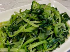 蒜茸鸡毛菜-粤秀小厨·广式早茶(辽宁路店)