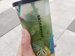 -星巴克(武汉金色港湾店)