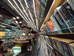 -钟书阁(珍园店)