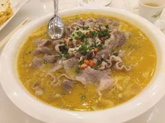 开胃酸汤肥牛-名苑皇宫酒家(来魅力壁画村店)