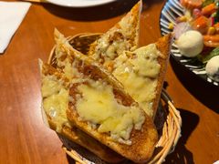 芝士蒜蓉面包-申德勒加油站西餐厅(日坛路总店)