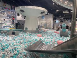-MINI MARS KIDS CLUB亲子家庭中心(长宁天山店)