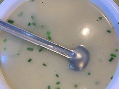 豆腐鱼头煲-华兴餐厅·招牌生鱼片(桃园路店)