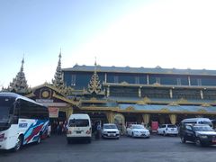 -ခြောက်ထပ်ကြီးရွှေသာလျောင်းဘုရားကြီး