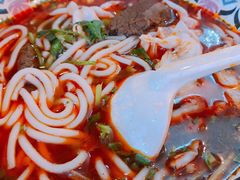 -鑫花溪牛肉米粉(人民广场店)