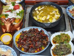 -三锅莊·牦牛肉火锅·香格里拉特色藏餐宴请餐厅(昆明创始店)