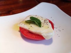 番茄奶酪色拉-BISTROFIORE美伊娜(伊犁南路店)