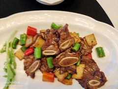 杏鲍菇牛仔骨-上海小南国(世博源店)