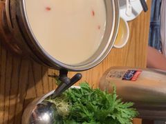 -爱碗亭·鲜炒湖南菜(壹城中心店)