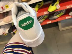-东荟城名店仓
