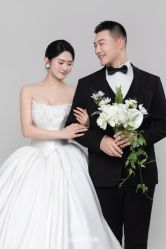 -卡兹摄影STUDIO婚纱摄影(文化路万达店)