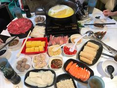 -鲜入围煮花胶鸡海鲜火锅