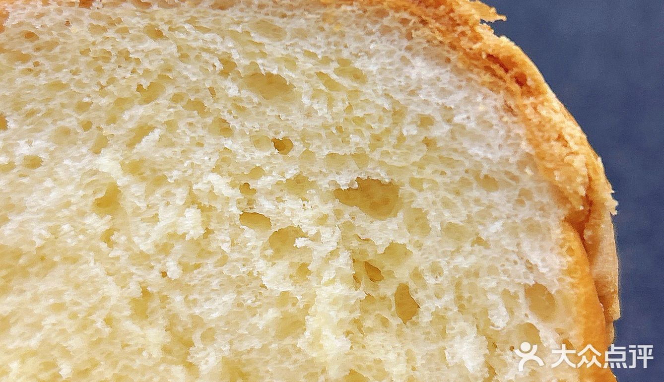 港式茶餐厅的菠萝包就没有不好吃的 疯狂掉渣啊