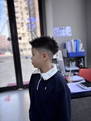 -尤司男士国潮理发馆