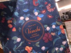 -VENCHI 闻绮(上海佛罗伦萨小镇店)