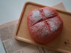 红丝绒乳酪包-隹木咖啡馆(宝龙广场店)