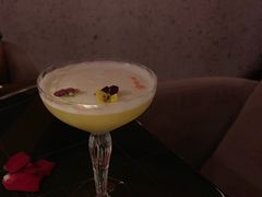 菠萝鸡尾酒-wann lounge 低温慢煮牛排·清吧