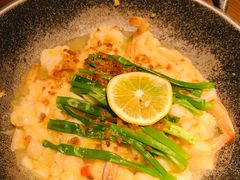 锅里的脆脆虾-吃饭皇帝大土家民族菜(正大广场店)