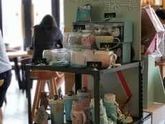 -星巴克臻选(莘庄仲盛店)