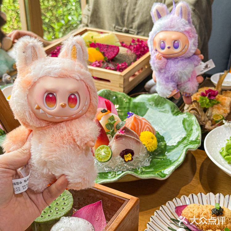 在玄武湖!被Labubu可爱到原地跺jio