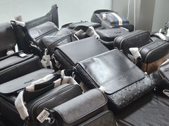 -广州周大福金融中心