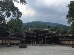 -峨眉山报国寺