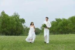 -喜爱高定婚纱摄影
