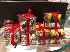 -VENCHI 闻绮(北京国贸商城店)