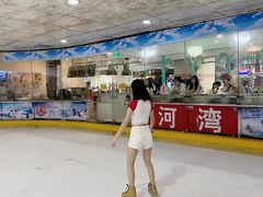 -正佳冰河湾真冰滑冰场