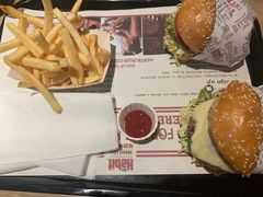 -The Habit Burger Grill 哈比特汉堡(复兴soho店)