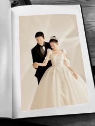 -现代经典婚纱摄影