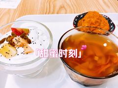 走进哈佛大学的蟹黄饭-轻蔬不用等·素食(江苏路店)