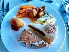 -澳门旅游塔360°旋转餐厅(南湾湖广场店)