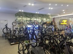 -英派斯健身旗舰店(海信国际中心馆)