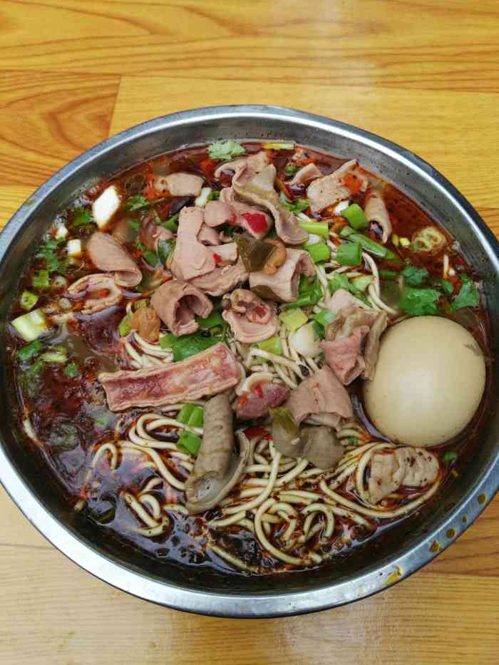 正宗襄樊牛杂面(县直幼儿园店)