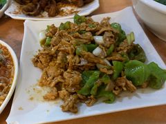 辣椒炒肉-张大妈饭店