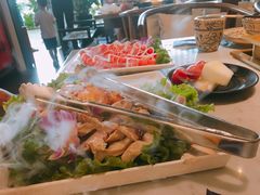 -尚尚仙·酸汤猪手·猪肚鸡火锅(华联万柳购物中心店)