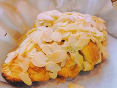 杏仁羊角-麦田工坊(月湖店)