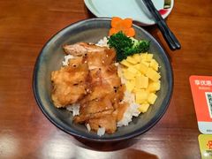 -8PINTS八品脱·日料·烧鸟·精酿小酒馆(莘庄店)
