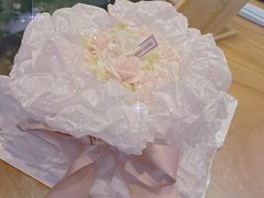 雪梨纸裱花蛋糕-Whisper studio薇语花艺烘焙工作室