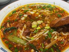酸汤臊子面-大嘻咹biangbiang面(历史博物馆店)