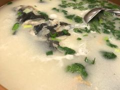 -姜君·千岛湖鱼头馆(浦东大道店)