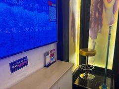 -莹乐迪量贩式KTV(祝桥店)