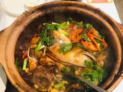 港式砂窝鱼头煲-新旺茶餐厅·早餐·夜宵(仙霞店)
