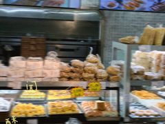 面包甜点陈列柜-闻酥园(青羊区文殊坊店)