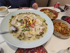 渝椒酸菜鱼-关里关外·鱼头泡饼(唐冶绿地汇店)