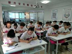 -爱月宝月嫂·育儿嫂(哈尔滨总店)