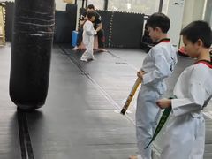 -金翼跆拳道巴西柔术拳击格斗学院