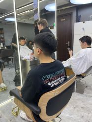 -藤野造型烫发染发